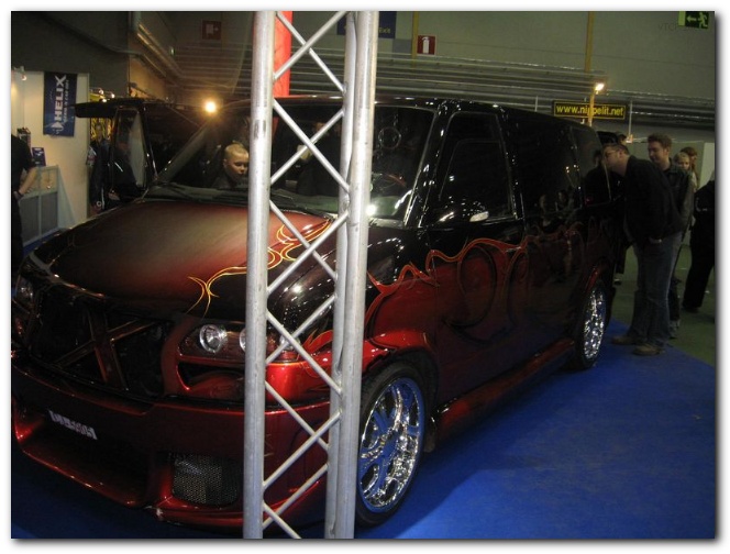 664x504 pixels (115K)